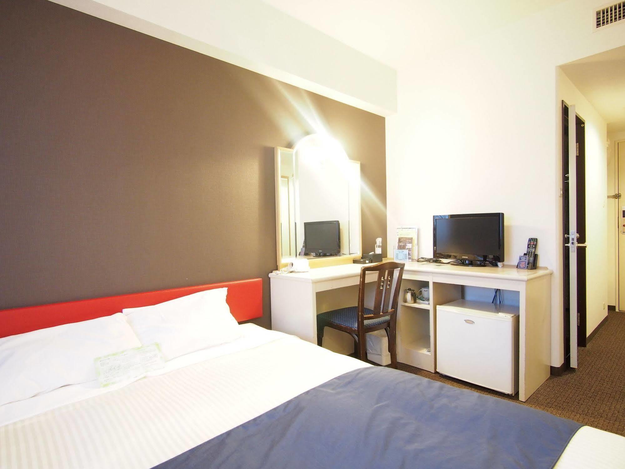 Yokohama Isezakicho Washington Hotel Екстериор снимка