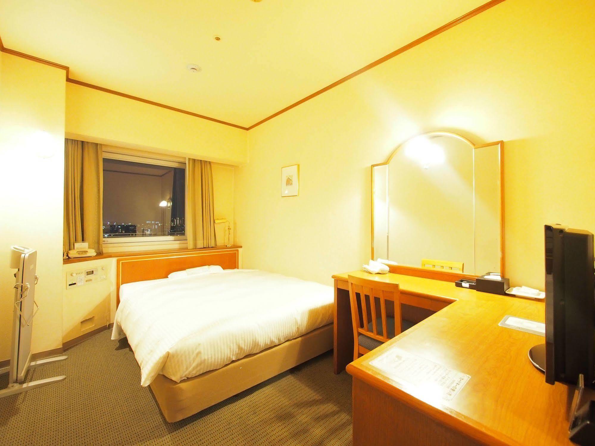 Yokohama Isezakicho Washington Hotel Екстериор снимка
