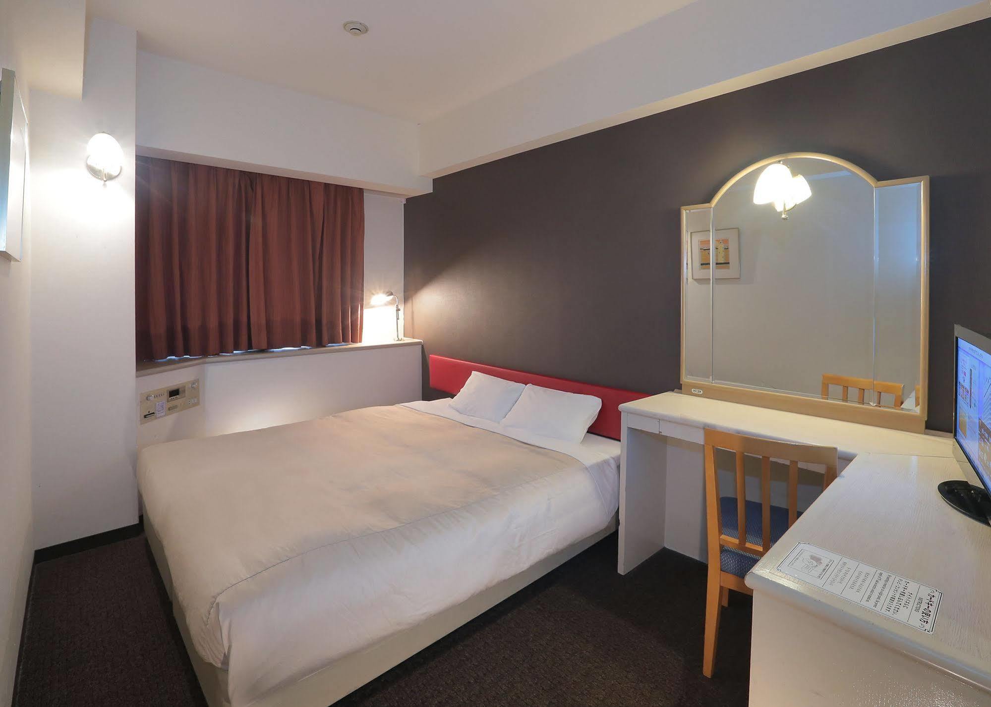 Yokohama Isezakicho Washington Hotel Екстериор снимка