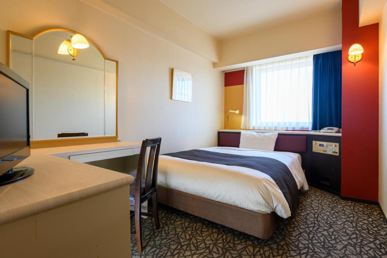 Yokohama Isezakicho Washington Hotel Екстериор снимка
